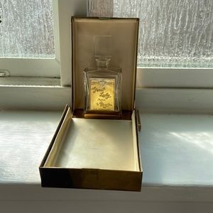 Great Lady perfume Evyan